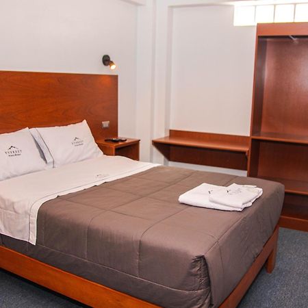 Hotel Turistico Everest Уарас Екстер'єр фото